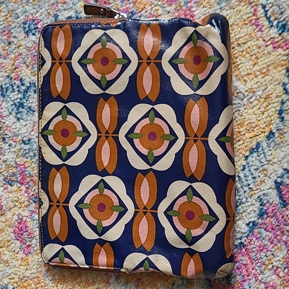 Fossil IPad Tablet Zippered Sleeve - Picture 3 of 10